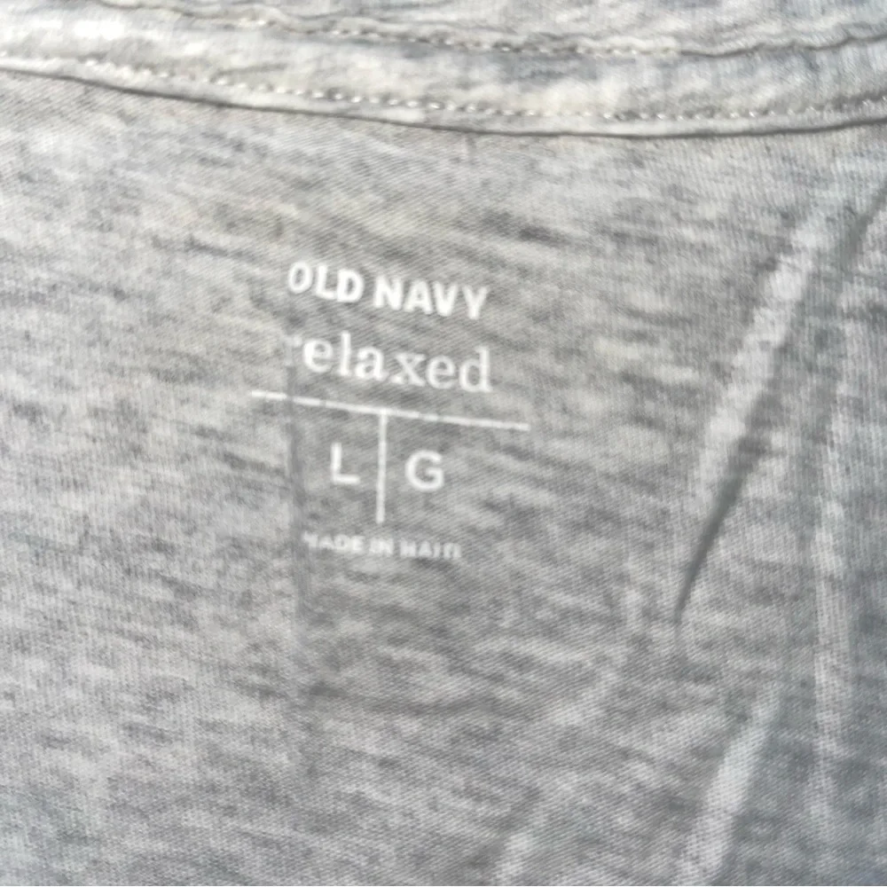 lightly worn tee - Picture 3 of 3